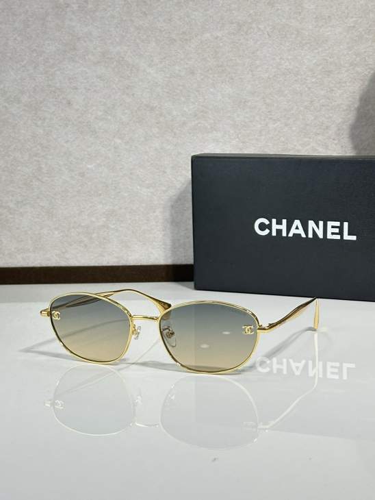 Picture of Chanel Sunglasses _SKUfw77364670fw